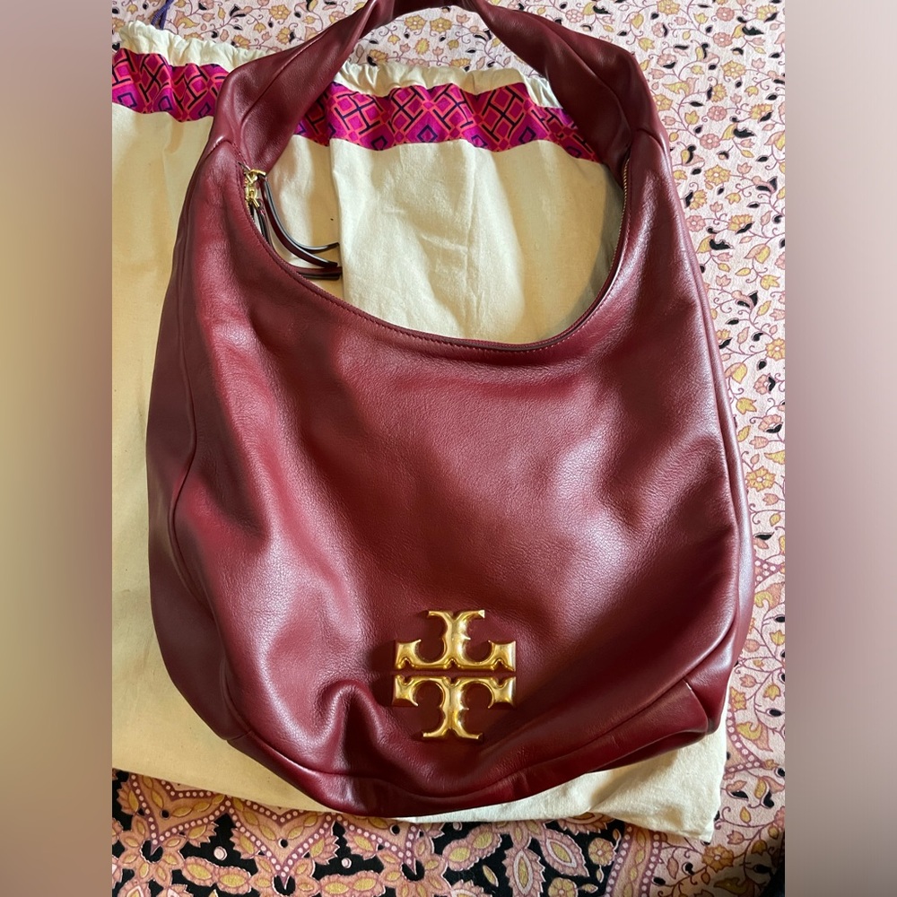 ❤️Tory Burch Kira Leather Deconstructed Hobo Purse. BNWOT. Stunning.